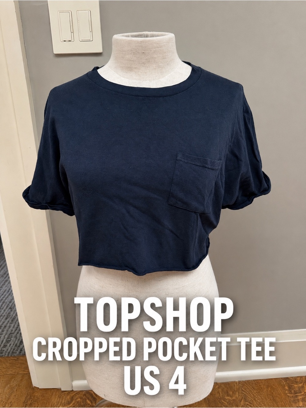 Topshop Navy Cropped Pocket T-Shirt Rolled Sleeve Boxy Tee Women’s US 4